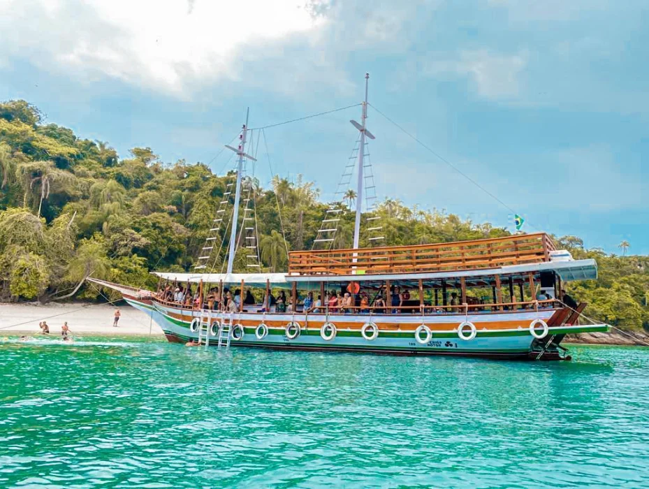 Experiencia en islas de Angra dos Reis con paseo en barco, playas paradisíacas y tiempo para nadar en aguas cristalinas