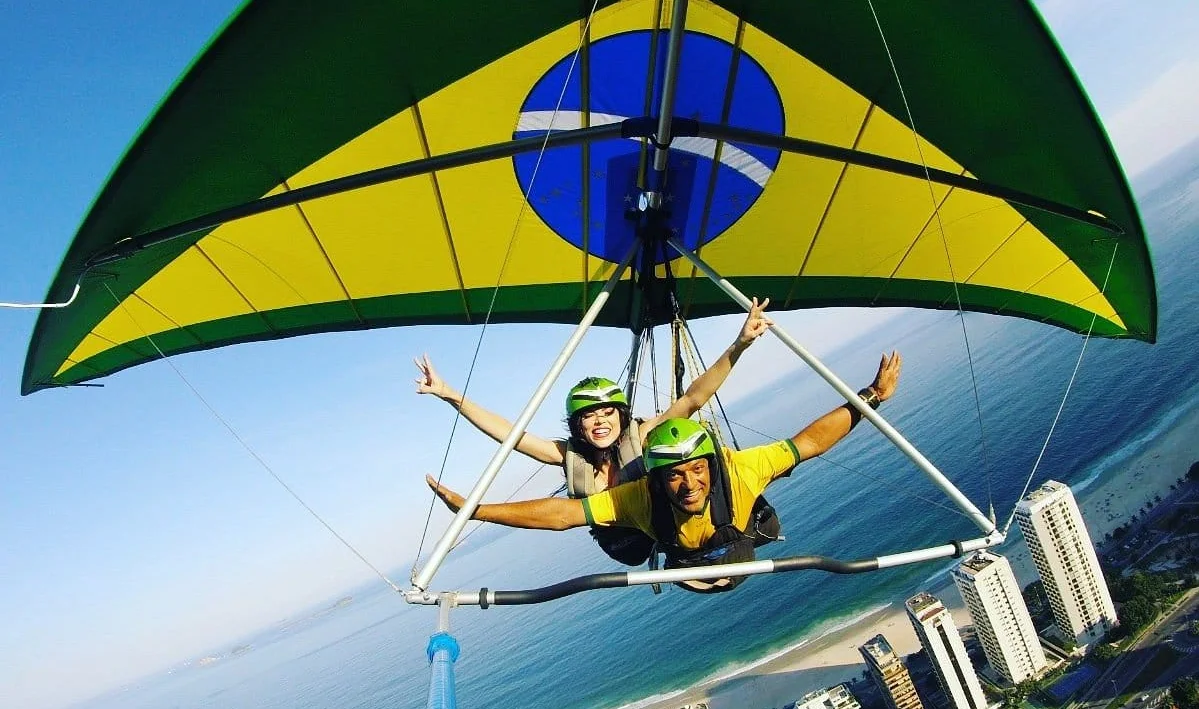 Vuelo en Ala Delta – Pedra Bonita, experiencia de vuelo en ala delta con vistas panorámicas de la costa de Río de Janeiro